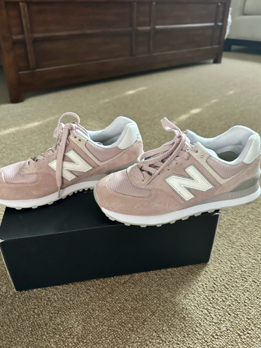 New Balance 374 Women's Pink Suede Casual Sneaker - Picture 2 of 2
